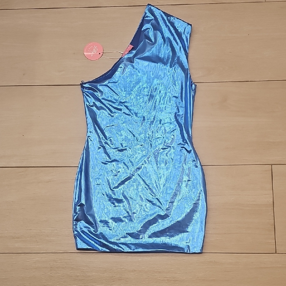 One-Shoulder Shiny Blue Dress